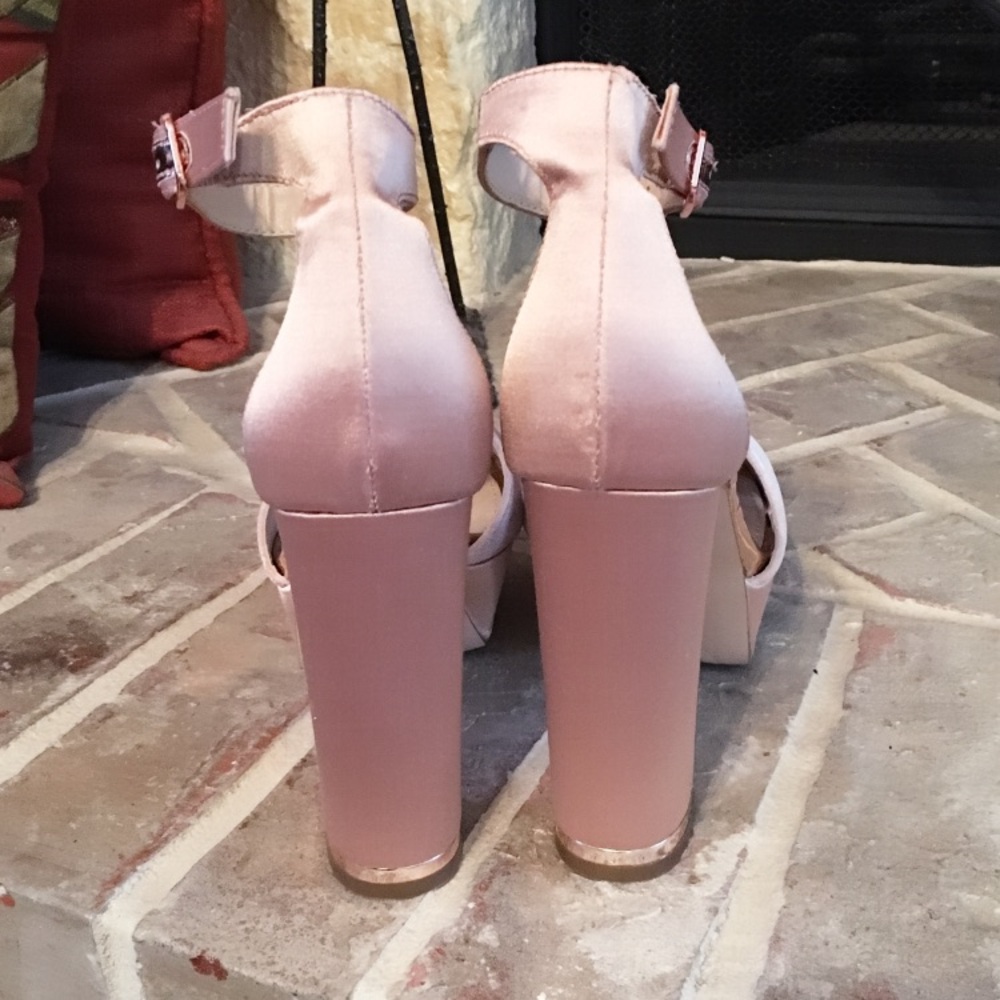 Steve Madden Rivers Platform Sandals - Picture 3 of 3
